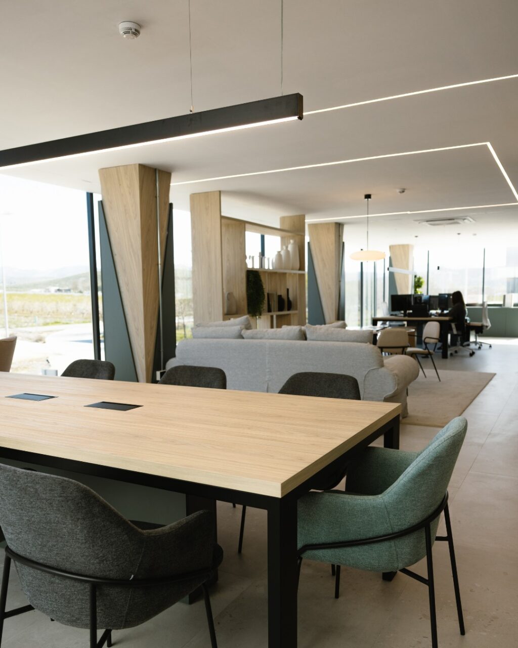 Instagram post from penalver_muebles. This post is in position 2.