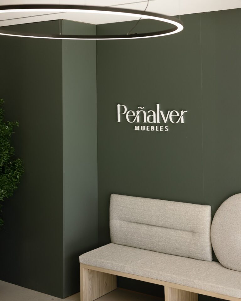 Instagram post from penalver_muebles. This post is in position 1.