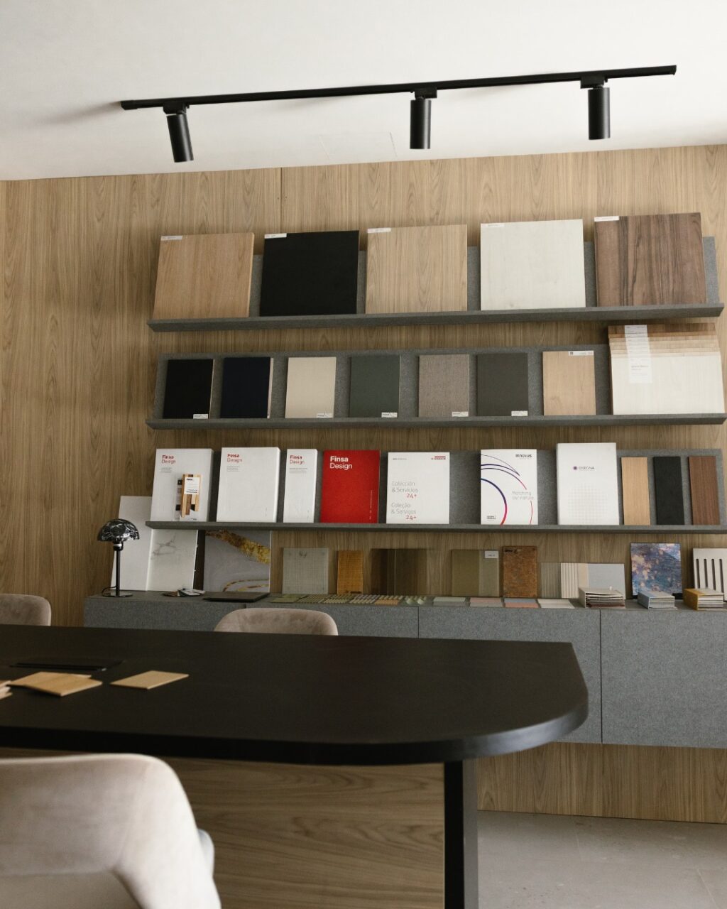 Instagram post from penalver_muebles. This post is in position 1.